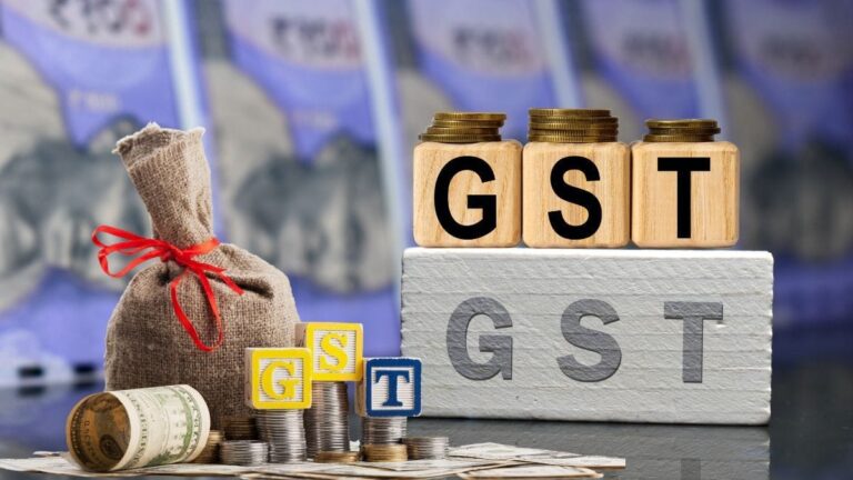 नवरात्रि के पहले दिन से GST 2.0 लागू: पनीर, साबुन, शैंपू, कार समेत हजारों सामान होंगे सस्ते, जानें क्या-क्या होगा महंगा, देखें पूरी लिस्ट