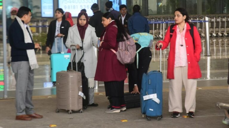 कोहरे का असरः पटना एयरपोर्ट पर 30 उड़ानें लेट, एअर इंडिया की पहली दिल्ली फ्लाइट रद