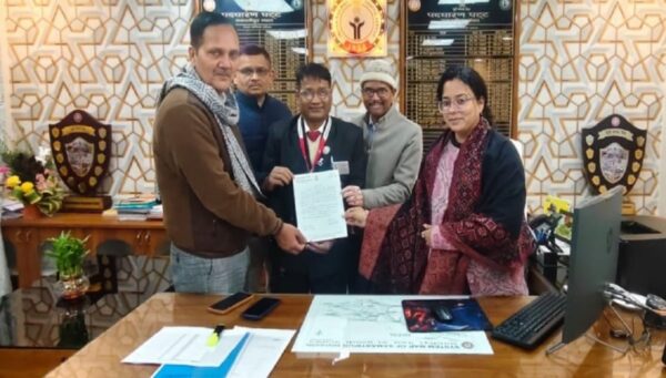 समस्तीपुर में रेलवे की पैनी नजर: फर्जी टीटीई पकड़ने पर प्रधान टिकट परीक्षक सम्मानित