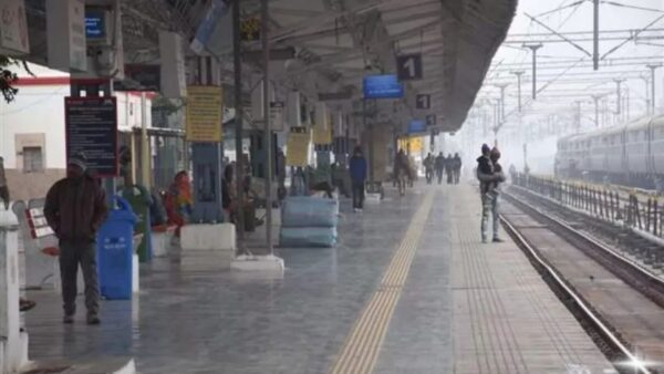 समस्तीपुर रेल मंडल के 8 स्टेशनों पर लगेंगे फेयर रिपीटर बोर्ड, अधिक किराया वसूली पर लगेगी रोक