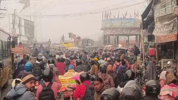 समस्तीपुर में एक साथ दो ट्रक खराब; पुल पर लगा लंबा जाम, यातायात पुलिस रही हलकान