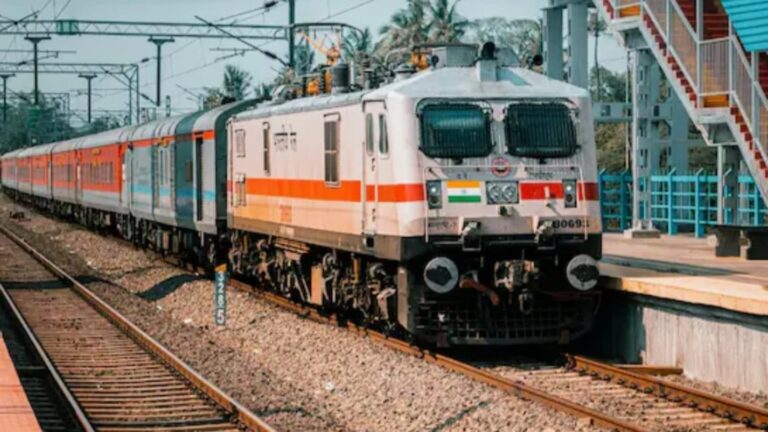 समस्तीपुर होकर चलने वाली 3 जोड़ी क्लोन ट्रेनों पर संकट, यात्रियों की बढ़ सकती है मुश्किलें